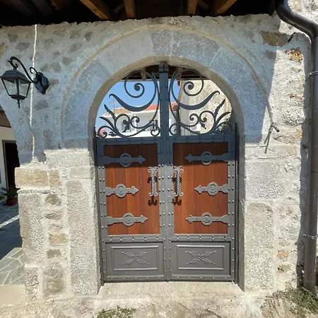 Castle * Krujë